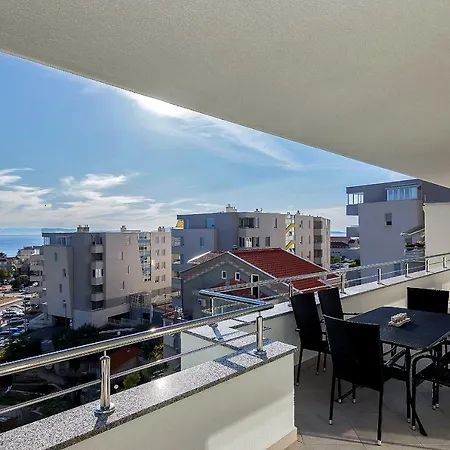 Penthouse Lush Makarska