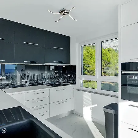 Penthouse Lush Apartman *