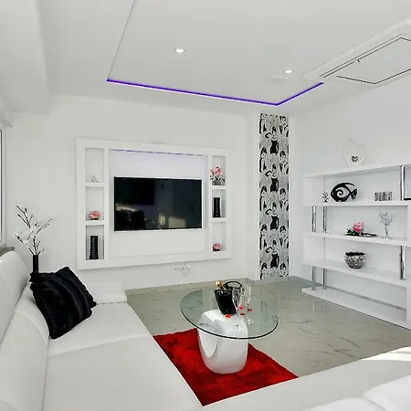 Penthouse Lush Makarska