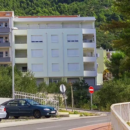 Penthouse Lush Apartament