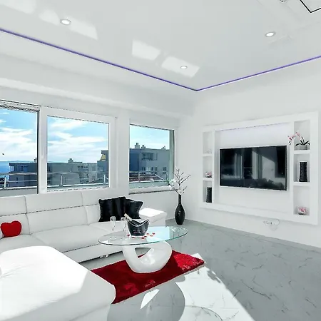 Penthouse Lush * Makarska