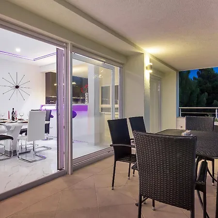Penthouse Lush *